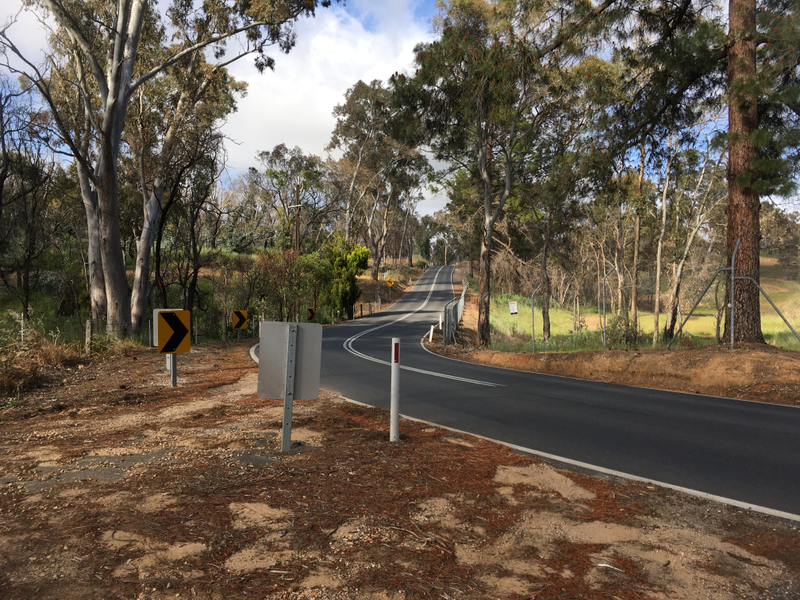 Illustration for article titled BMW 635CSi. Adelaide Hills. Springtime. Goodtime.